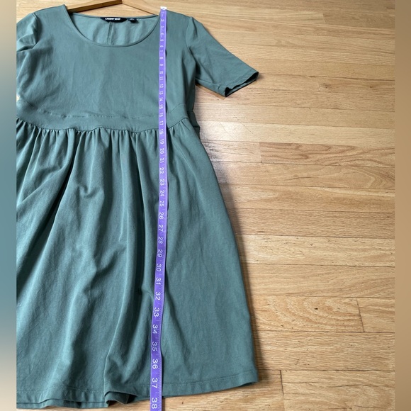 Lands’ End Sage Green Dress Size Medium in Excellent Condition - Picture 9 of 10